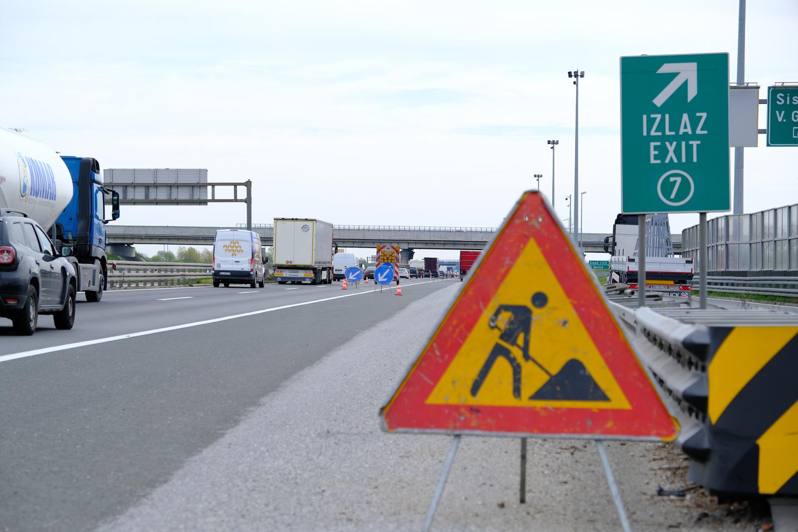 11.04.2023., Zagreb - Zbog radova na obilaznici izmedu cvora Jakusevac i cvora Kosnica nije moguce spajanje na autocestu kod Velikog polja. Photo: Slaven Branislav Babic/PIXSELL