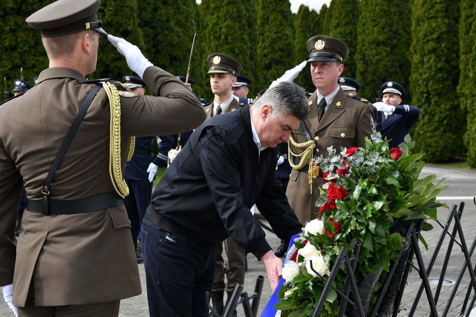 Vukovar, 10.03.2024 - Predsjednik Republike Hrvatske i vrhovni zapovjednik Oruanih snaga Zoran Milanoviæ sudjelovao je danas na obiljeavanju Dana hrvatskih branitelja Vukovara. foto HINA/ Ured predsjednika RH/Tomislav BULJETA/ ik