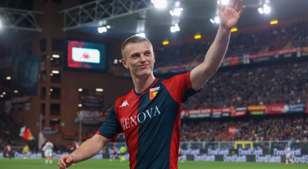 Serie B, day 34, Stadio Ferraris, Genova, Genoa - Cagliari, in the photo: Albert Gudmundsson during Genoa CFC vs Cagliari Calcio, Italian soccer Serie A match in Genoa, Italy, April 29 2024 Copyright: xGabrielexSiri/IPAxSportx/xipa-agx/xx IPA_45585297 IPA_Agency_IPA45585297,Image: 868969183, License: Rights-managed, Restrictions: PUBLICATIONxNOTxINxITA, Credit images as "Profimedia/ IMAGO", Model Release: no, Credit line: Gabriele Siri/IPA Sport / ipa-ag / imago sportfotodienst / Profimedia