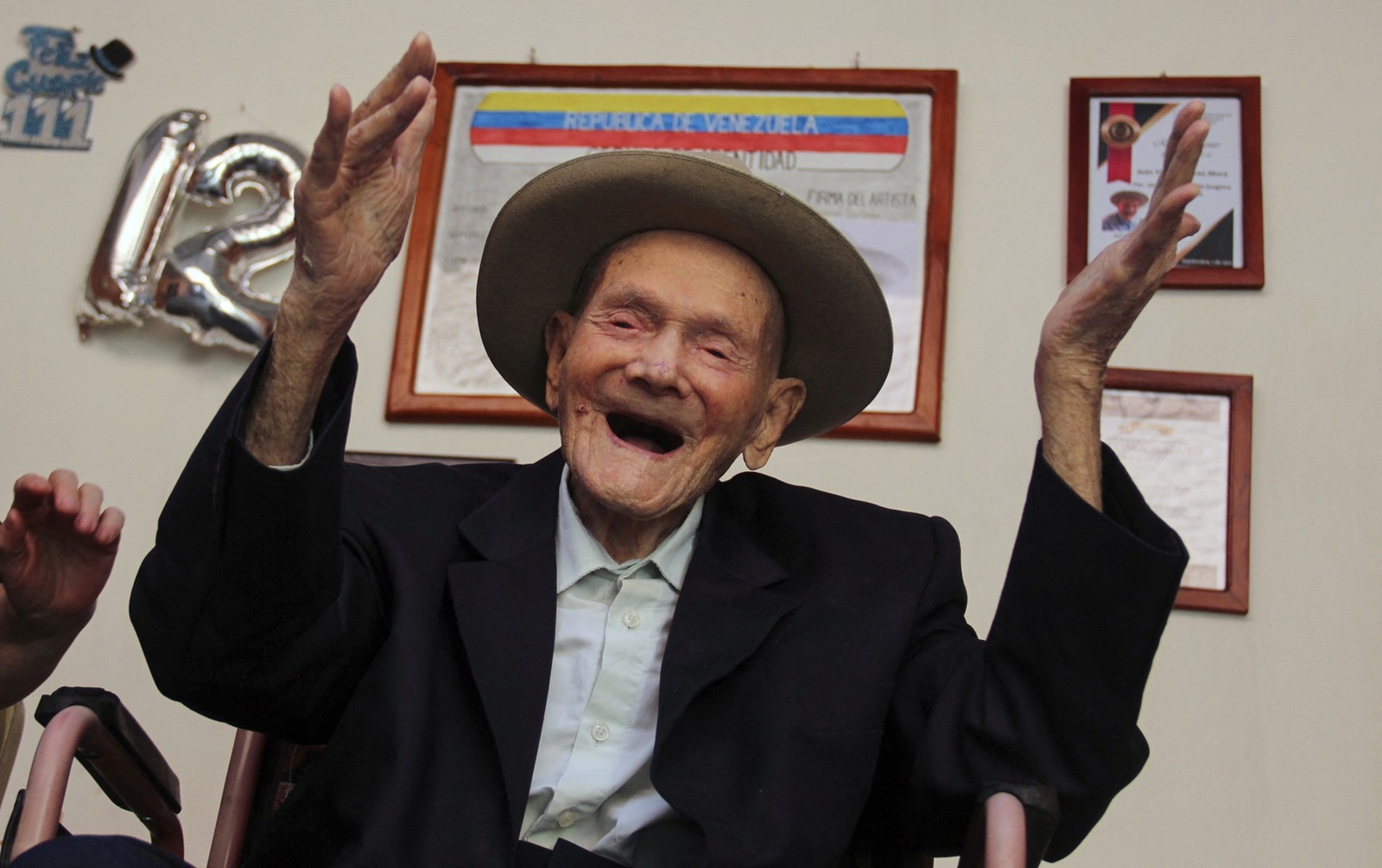 (FILES) 112-year-old Venezuelan farmer Juan Vicente Pérez gestures at his home in San Jose de Bolivar, Tachira state, Venezuela, on January 24, 2022. Juan Vicente Pérez Mora, certified in 2022 by Guinness World Records as the world's longest-lived man, died on April 2, 2024, at the age of 114, authorities and relatives confirmed.,Image: 861935303, License: Rights-managed, Restrictions: , Model Release: no, Credit line: Jhonny PARRA / AFP / Profimedia