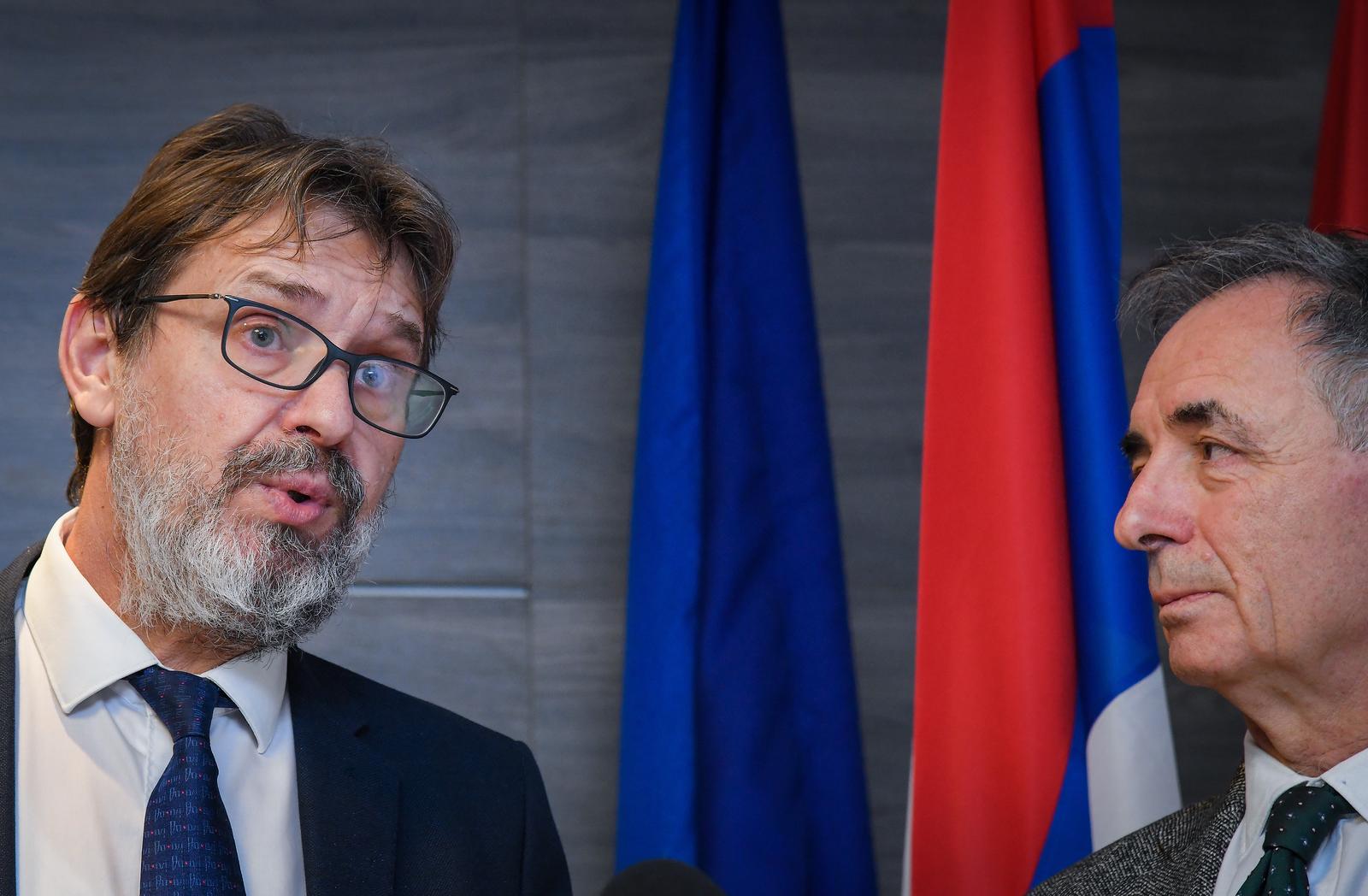 05.01.2023.., Zagreb - Milorad Pupovac (SDSS) i Tomislav Zigmanov (Demokratski savez Hrvata u Vojvodini), potpisali su usaglasenu Deklaraciju o suradnji Srba iz Hrvatske i Hrvata iz Srbije Photo: Josip Regovic/PIXSELL