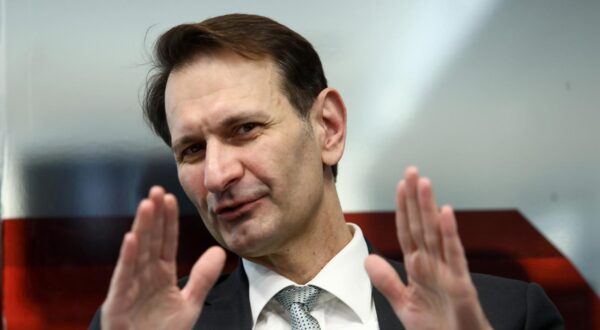 21.03.2022., Zagreb - Miro Kovac, diplomat, politicar i clan HDZ-a. Photo: Boris Scitar/Vecernji list/PIXSELL