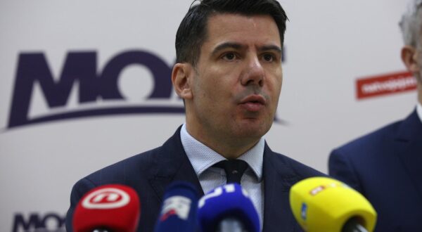 02.04.2024., Zagreb - U sjedistu MOST-a Nikola Grmoja i Nino Raspudic odrzali su konferenciju za medije Photo: zeljko Hladika/PIXSELL
