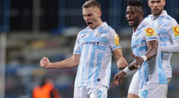 03.11.2023., stadion u Kranjcevicevoj ulici, Zagreb - SuperSport HNL, 14. kolo, NK Lokomotiva - HNK Rijeka. Nogometas Rijeke Toni Fruk slavi postignuti pogodak za izjednacenje 1:1. Photo: Luka Stanzl/PIXSELL