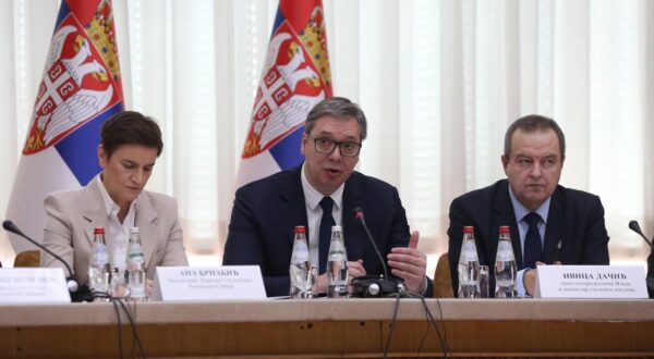 04, April, 2024, Belgrade -The President of the Republic of Serbia Aleksandar Vucic attended the extraordinary session of the Government of the Republic of Serbia held in the Palace of Serbia. Ana Brnabic, Aleksandar Vucic, Ivica Dacic. Photo: F.S./ATAImages

04, april, 2024, Beograd - Predsednik Republike Srbije Aleksandar Vucic prisustvovao je vanrednoj sednici Vlade Republike Srbije odrzanoj u Palati Srbije. Photo: F.S./ATAImages Photo: F.S./ATAImages/PIXSELL