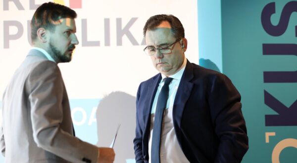 04.04.2024., Zagreb - Predstavljanje koalicijskog predizbornog programa stranaka Fokus i Republika. predsjednik stranke Fokus Davor Nadji, predsjednik stranke Republika Damir Vandjelic Photo: Emica Elvedji/PIXSELL