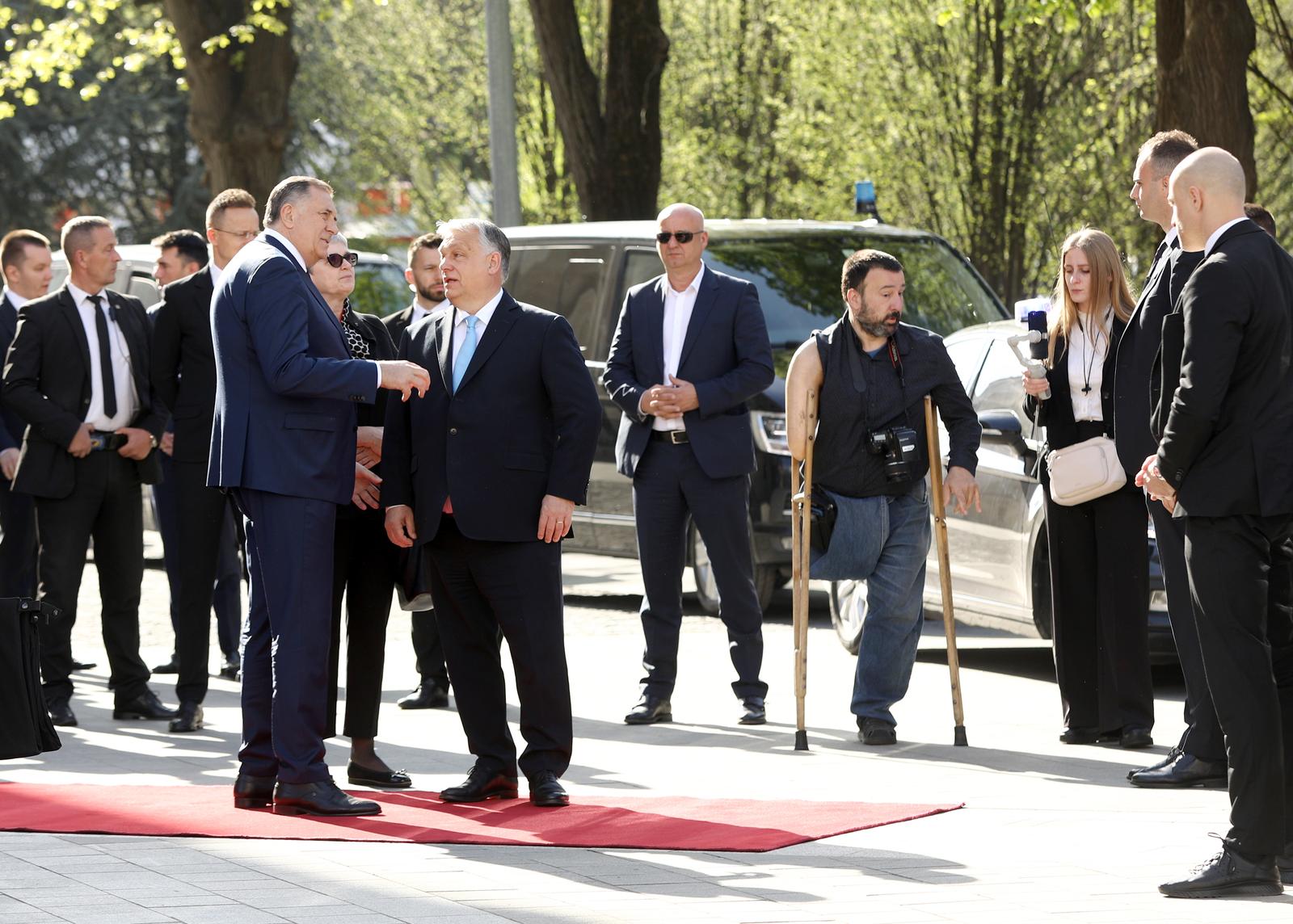 05.04.2024., Banja Luka, Bosna i Hercegovina - Predsjednik RS Milorad Dodik docekao je madjarskog premijera Viktora Orbana ispred Palace Republike. Photo: Dejan Rakita/PIXSELL