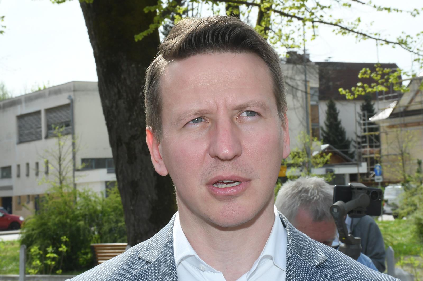 05.04.2024.,Glina - Konferencija za medije stranaka Fokus i Republika. Na konferenciji su govorili: Ivan Jankovic, nositelj liste u VII izbornoj jedinici, Goran Bukovac, kandidat u VII izbornoj jedinici, Danijel Tusek, kandidat u VII izbornoj jedinici, Damir Vandjelic, nositelj liste u I  izbornoj jedinici, Damir Zurovac, kandidat u VI izbornoj jedinici i Petra Skrobat, kandidatkinja u VI izbornoj listi.Darko Zurovec.
Photo: Nikola Cutuk/PIXSELL Photo: Nikola Cutuk/PIXSELL