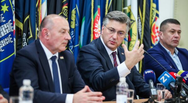 05.04.2024., Zagreb - U prostorijama HVIDR-e odrzana je tribina na kojoj je predstavljen HDZ-ov program za branitelje. Andrej Plenkovic Photo: Slavko Midzor/PIXSELL