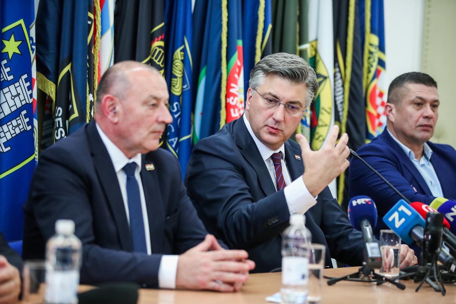 05.04.2024., Zagreb - U prostorijama HVIDR-e odrzana je tribina na kojoj je predstavljen HDZ-ov program za branitelje. Andrej Plenkovic Photo: Slavko Midzor/PIXSELL