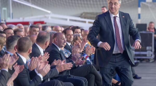 05.04.2024., Gospic - U sportskoj dvorani odrzano je svecano običkezavanje godisnjice osnutka HDZ-a. Svecanosti je nazocio predsjednik Vlade RH Andrej Plenkovic. Photo: Dino Stanin/PIXSELL