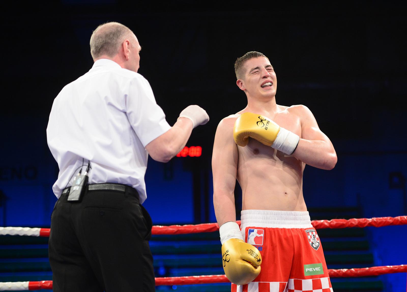 06.04.2018., Dom sportova, Zagreb - 8. kolo Svjetske boksacke lige (WSB - World Series of Boxing), grupa B C1, Croatian Knights - British Lionhearts, kategorija do 91 kg, Nikica Radonic - Radoslav Pantaleev. Nikica Radonic. "nPhoto: Marko Prpic/PIXSELL