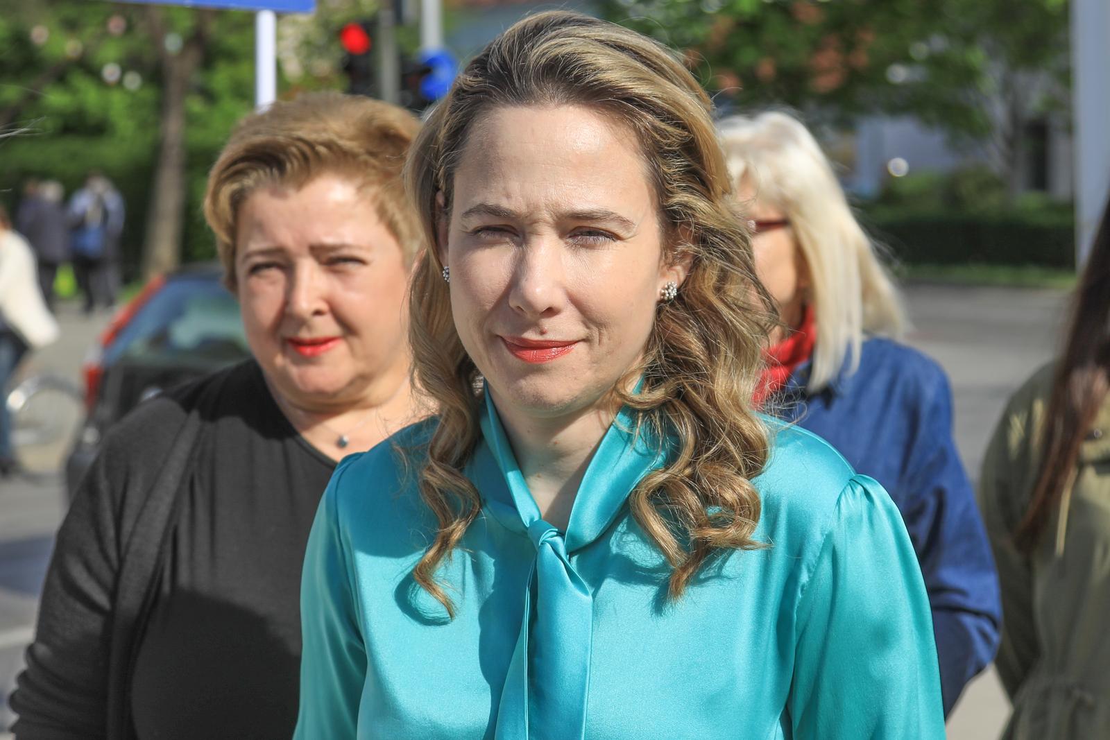 6.4.2024., Trzni centar, Velika Gorica - Nositeljica liste za 1. izbornu jedinicu Marija Selak Raspudic odrzala je sa suradnicima konferenciju za mediju na temu " Kako konkretnim mjerama pomoci zenama da usklade posao i obiteljski zivot ". Photo: Luka Batelic/PIXSELL