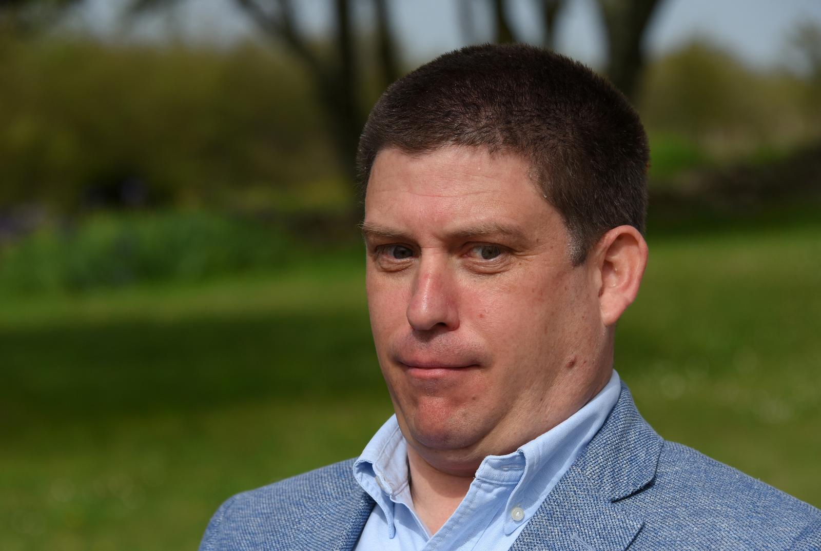 09.04.2024., Ferlini: Potpredsjednik vlade i Ministar mora, prometa i infrastrukture, Oleg Butkovic, u radnom je posjetu u Istri. U mjestu Ferlini nazocio j uvodjenju izvodjaca u posao, a na projektu izvanrednog odrzavanja drzavne ceste DC77 kroz Svetvincenat. Photo: Sasa Miljevic / PIXSELL/PIXSELL