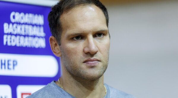 09.08.2022., Opatija - Trening hrvatskih kosarkaskih reprezentativaca u dvorani Marino Cvetkovic u Opatiji. Bojan Bogdanovic  Photo: Nel Pavletic/PIXSELL