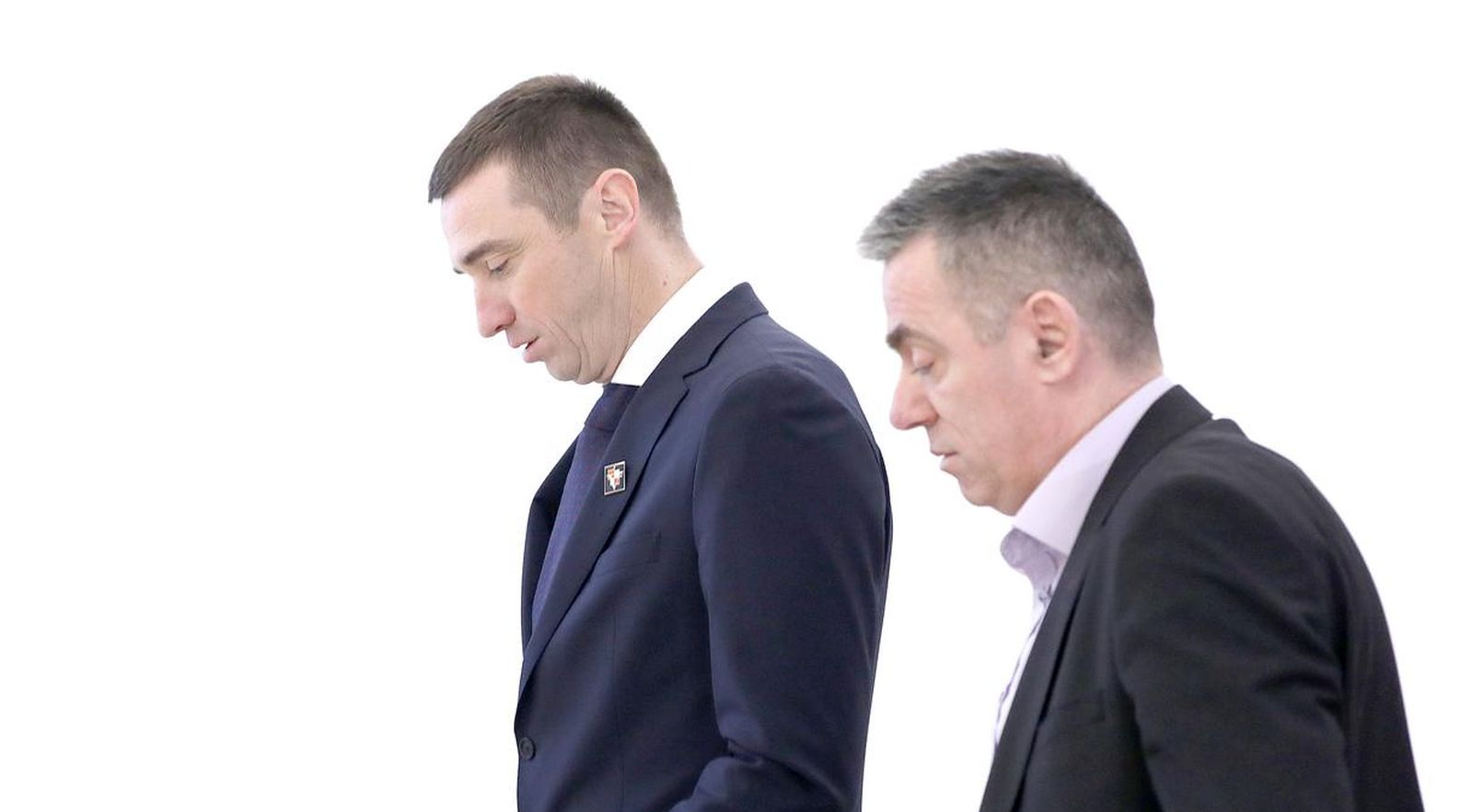 10.02.2022., Zagreb - Na konferenciji za medije odrzanoj u Saboru o aktualnoj politickoj situaciji u Hrvatskoj s naglaskom na povecanje cijena govorili su Stipo Mlinaric, Ivan Penava.
 Photo: Patrik Macek/PIXSELL