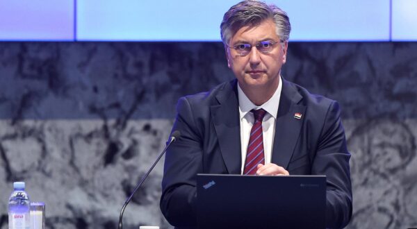 10.04.2024., Zagreb - 299. sjednica Vlade u Nacionalnoj i sveucilisnoj knjiznici. Premijer Andrej Plenkovic. Photo: Goran Stanzl/PIXSELL