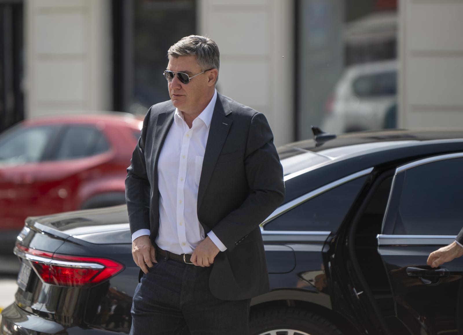 10.04.2024., Varazdin - Predsjednik Republike Zoran Milanovic posjetio je novo obnovljenu gradsku vijecnicu uz gradonacelnika Nevena Bosilja. Photo: Igor Soban/PIXSELL