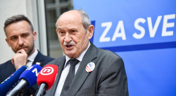 10.4.2024., Zagreb - Predsjednik HDZ-a Andrej Plenkovic prisutvovao je na tribini Hrvatske demokratske zajednice i umirovljenika HSU u vezi programskih mjera za umirovljenike. Prisutni su bili i nositelj liste V. izborne jedinice Marin Piletic te predsjednik Hrvatske stranke umirovljenika Veselko Gabricevic. Izjave nakon sastanka Photo: Josip Regovic/PIXSELL