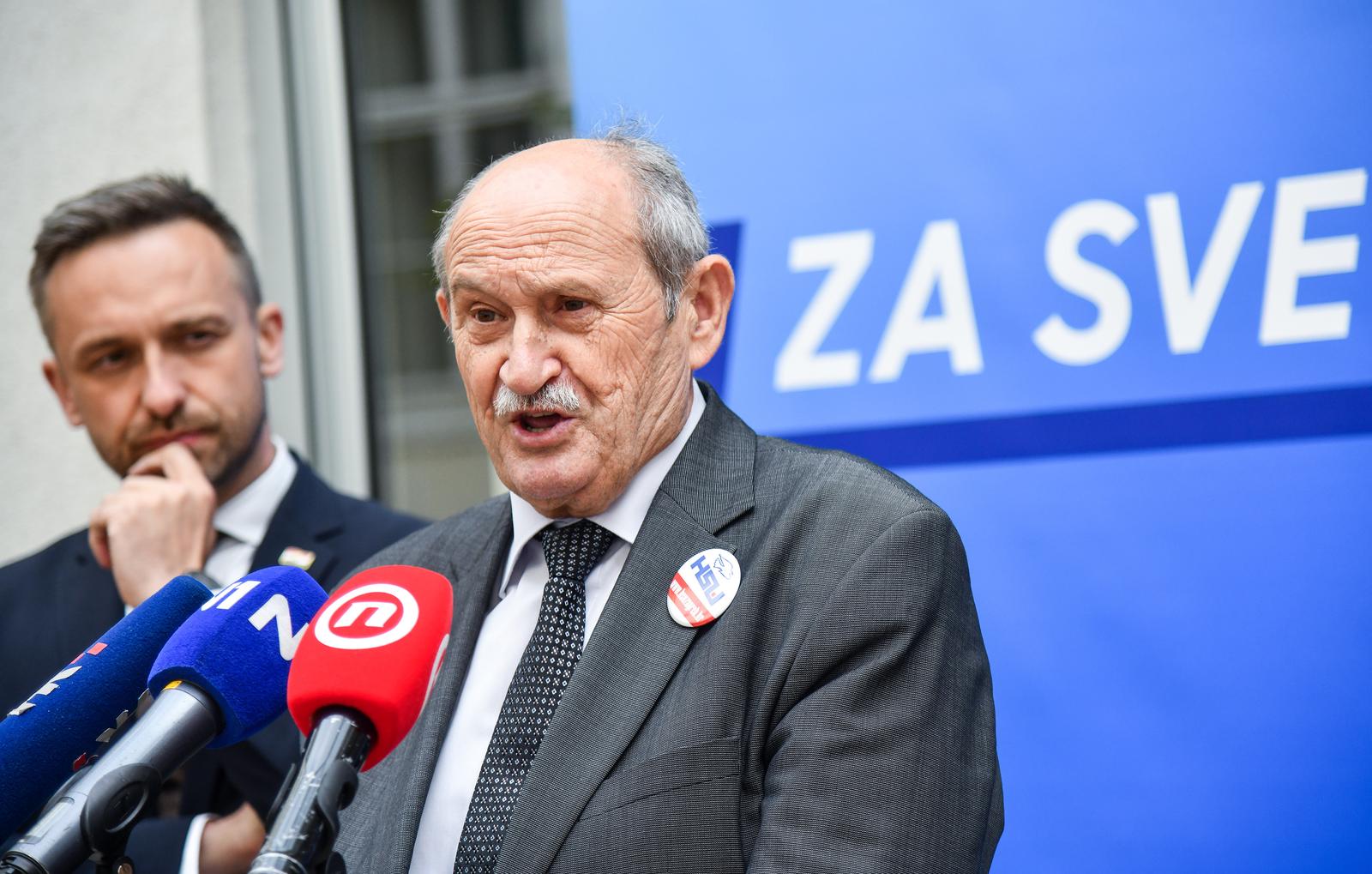 10.4.2024., Zagreb - Predsjednik HDZ-a Andrej Plenkovic prisutvovao je na tribini Hrvatske demokratske zajednice i umirovljenika HSU u vezi programskih mjera za umirovljenike. Prisutni su bili i nositelj liste V. izborne jedinice Marin Piletic te predsjednik Hrvatske stranke umirovljenika Veselko Gabricevic. Izjave nakon sastanka Photo: Josip Regovic/PIXSELL