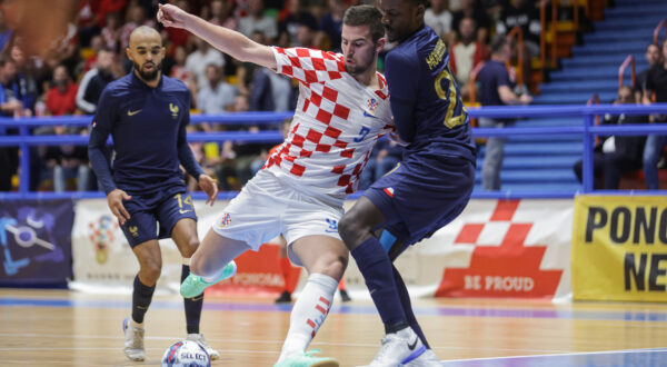10.10.2023., Dom sportova, Zagreb - Elitno kolo kvalifikacija za FIFA Svjetsko prvenstvo u futsalu, skupina C, Hrvatska - Francuska. Luka Peric, Souheil Mouhoudine. Photo: Luka Stanzl/PIXSELL