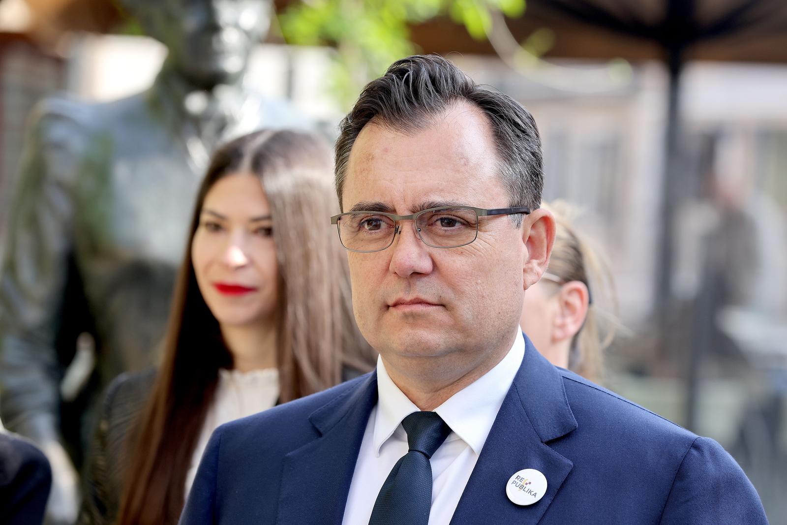 11.04.2024., Zagreb - Na konferenciji za medije stranke Republika odrzanoj u Tkalcicevoj ulici o obiteljskom i rodno uvjetovanom nasilju govorili su Damir Vandjelic i Valentina Pavlovic Vinogradac. Photo: Patrik Macek/PIXSELL