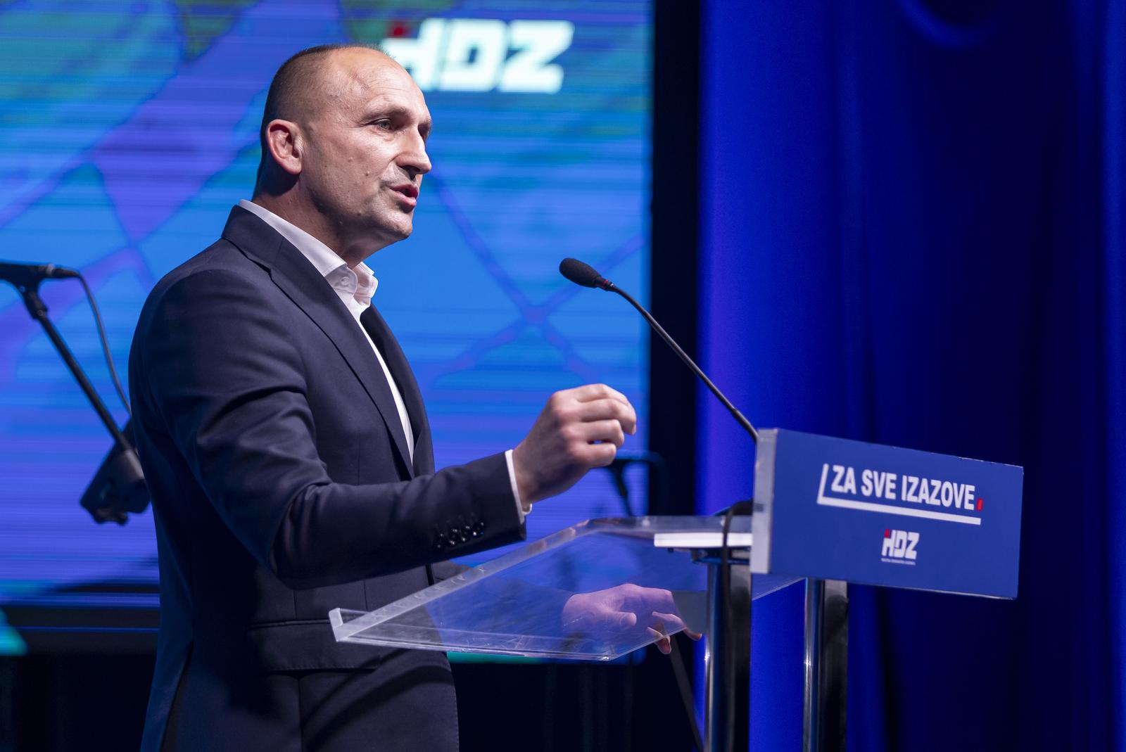 11.04.2024., Osijek, Sportska dvorana Zrinjevac - Predsjednik HDZ-a Andrej Plenkovic nazocio je predizbornim aktivnostima za liste HDZ-a i partnera u IV. i V. izbornoj jedinici. Photo: Davor Javorovic/PIXSELL