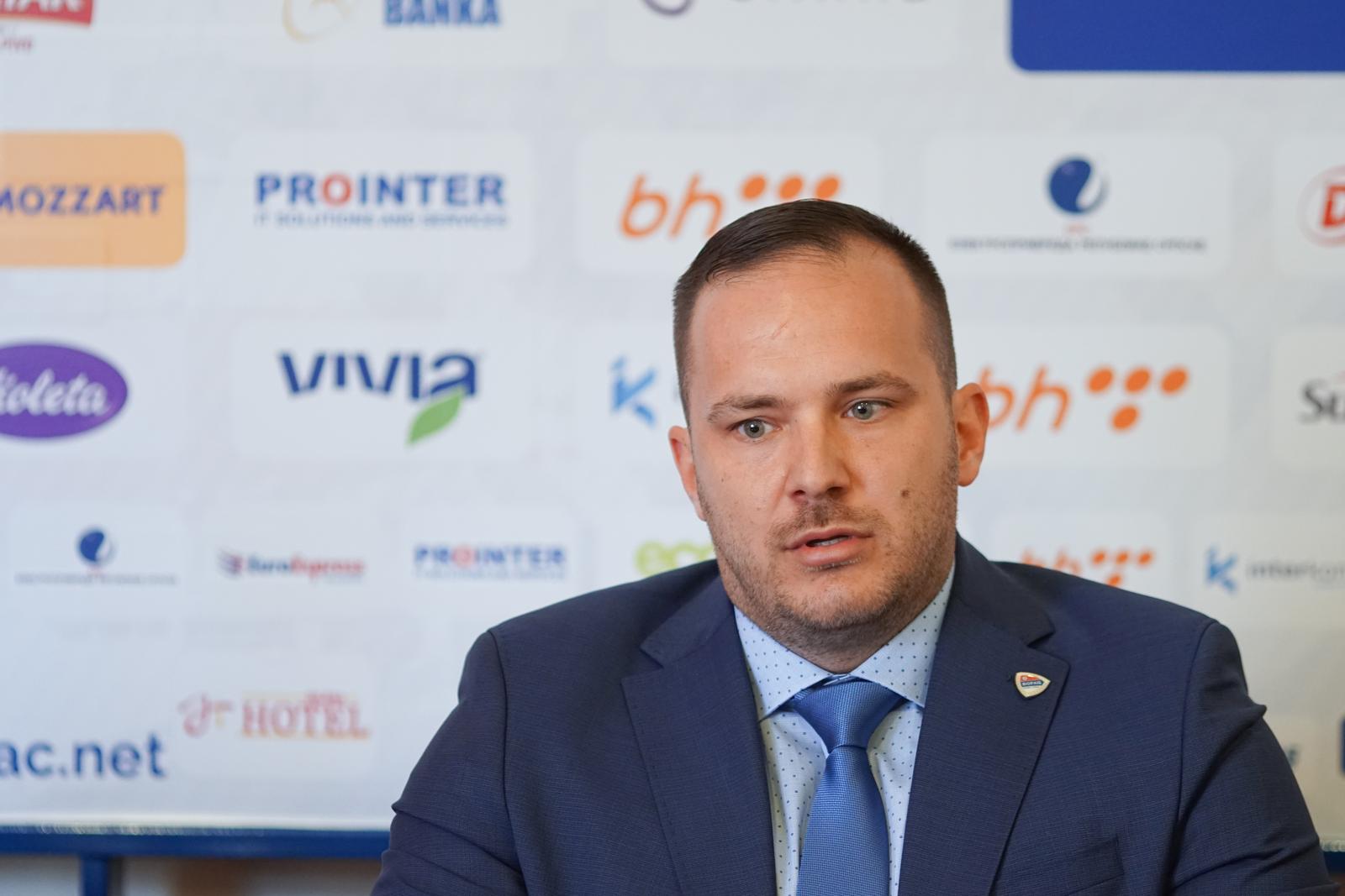 11.06.2020., Gradski stadion, Banja Luka (BiH) – Na izvanrednoj konferenciji za medije  obratio se prvi covijek FK Borac, Vico Zeljkovic i istakao kako njegov klub vise nema dugovanja kao i da spremno docekuje europske utakmice.  rPhoto: Dejan Rakita/PIXSELL