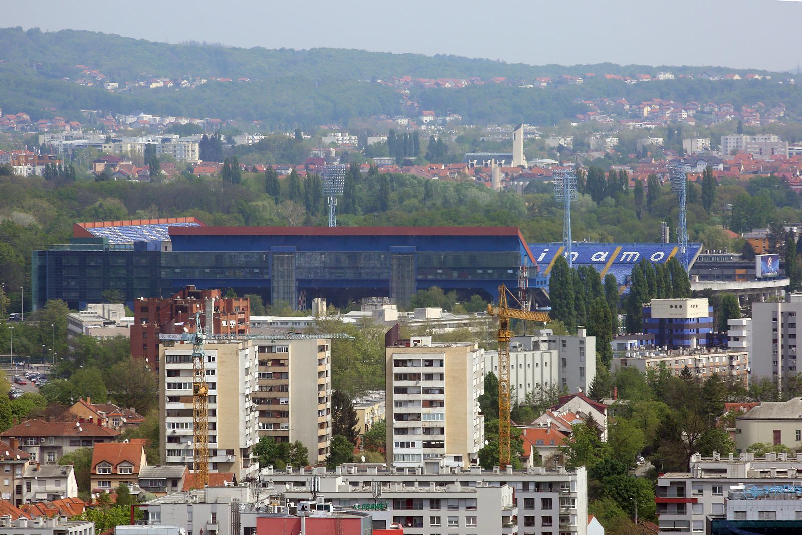 12.04.2017., Zagreb - Pogled na grad s nebodera u Strojarskoj ulici."nPhoto: Borna Filic/PIXSELL