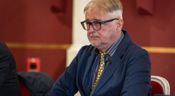 12.04.2023., Osijek - Predstavljanje knjige Andjelka Milardovica 'Pandemija Covid-19 i rat Rusije protiv Ukrajine'. Photo: Davor Javorovic/PIXSELL