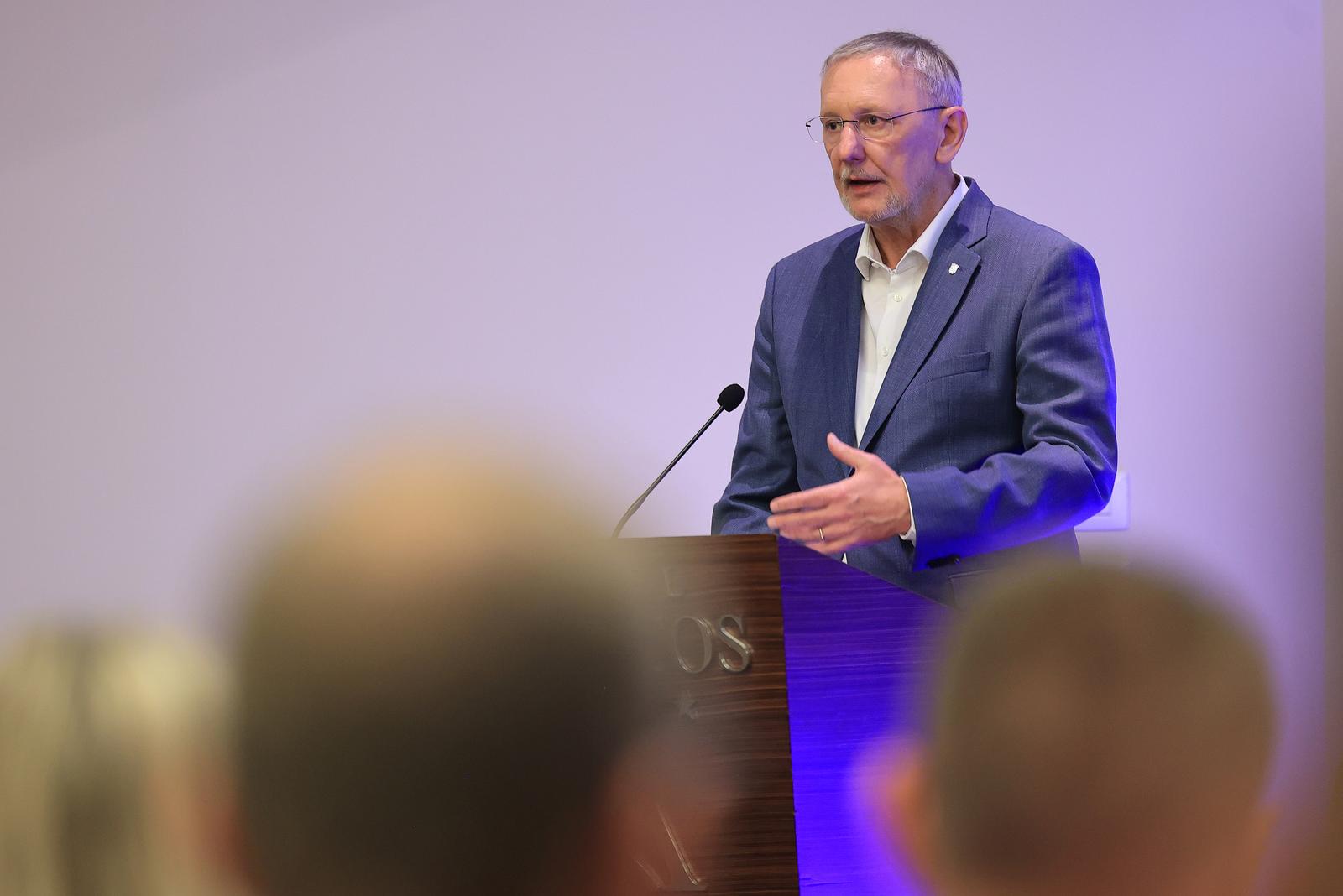 12.04.2024., Zagreb - Svecana Skupstina Sindikata policije Hrvatske u hotelu Aristos. potpredsjednik Vlade i ministar unutarnjih poslova Davor Bozinovic Photo: Marko Prpic/PIXSELL