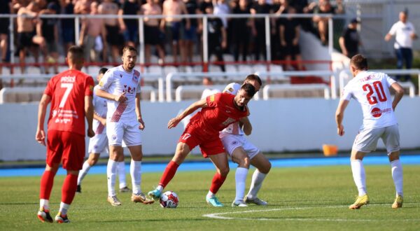13.04.2024. Mostar: HSK Zrinjski - FK Velez    Photo: Denis Kapetanović/PIXSELL