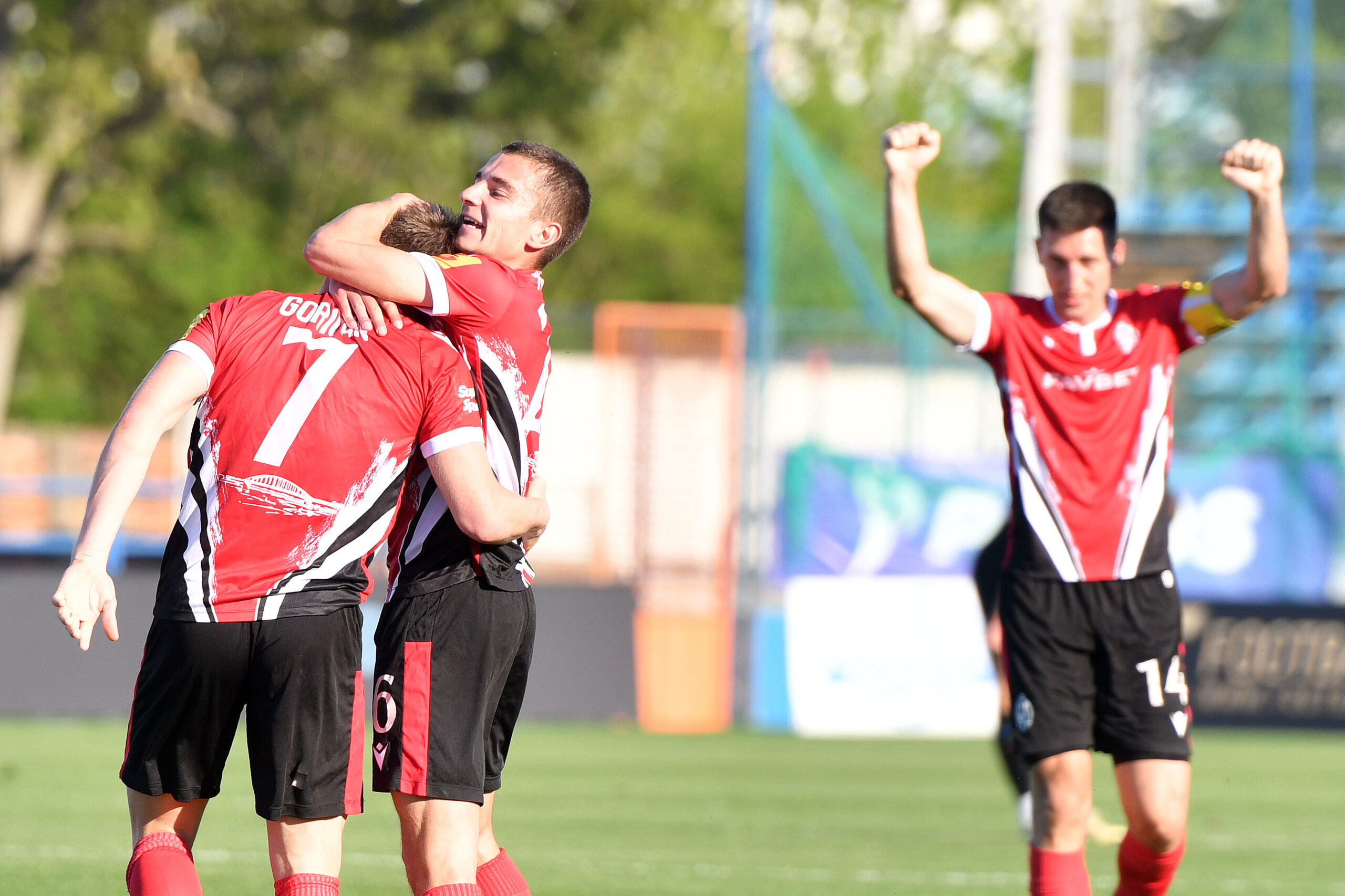 13.04.2024., stadion Varteks, Varazdin - SuperSport HNL, 30. kolo, NK Varazdin - NK Lokomotiva. Slavlje nogometasa Lokomotive nakon pogodka Silvija Goricana za vodstvo 1:0. Silvio Gorican, Fran Zilinski Photo: Vjeran Zganec Rogulja/PIXSELL