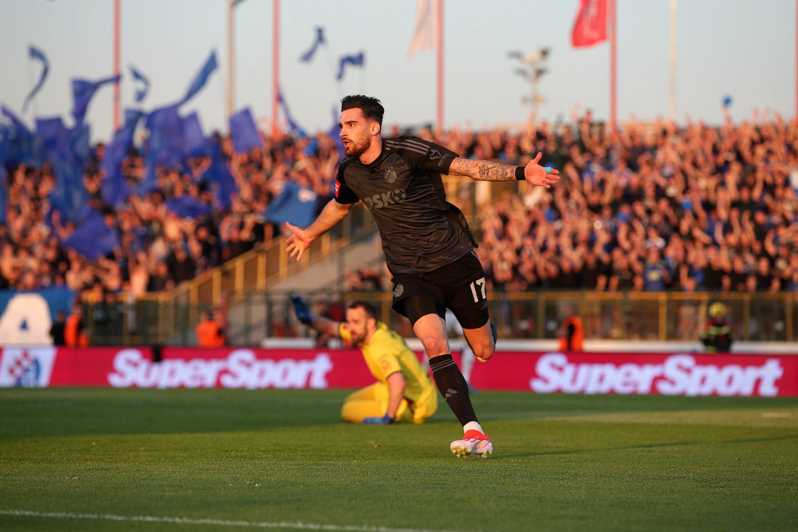 13.04.2024., Gradski stadion, Velika Gorica - SuperSport HNL, 30. kolo, HNK Gorica - GNK Dinamo. Slavlje nogometasa Dinama nakon pogodka Sanda Kulenovica za vodstvo 1:0. Sandro Kulenovic Photo: Igor Kralj/PIXSELL