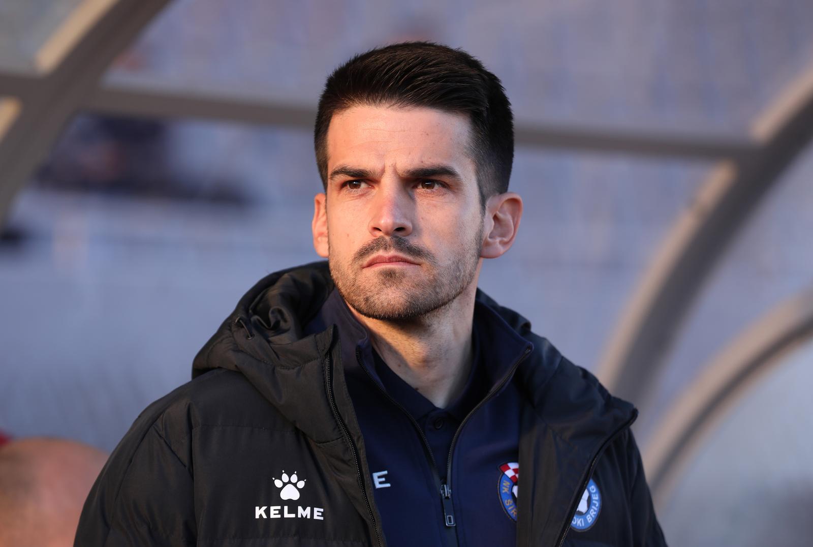 16.01.2022.,Split- Na Poljudu odigrana prijateljska nogometna utakmica izmedju Hajduka i Sirokog Brijega. Trener SIrokog Jure Ivankovic.
Photo:Ivo Cagalj/PIXSELL Photo: Ivo Cagalj/PIXSELL