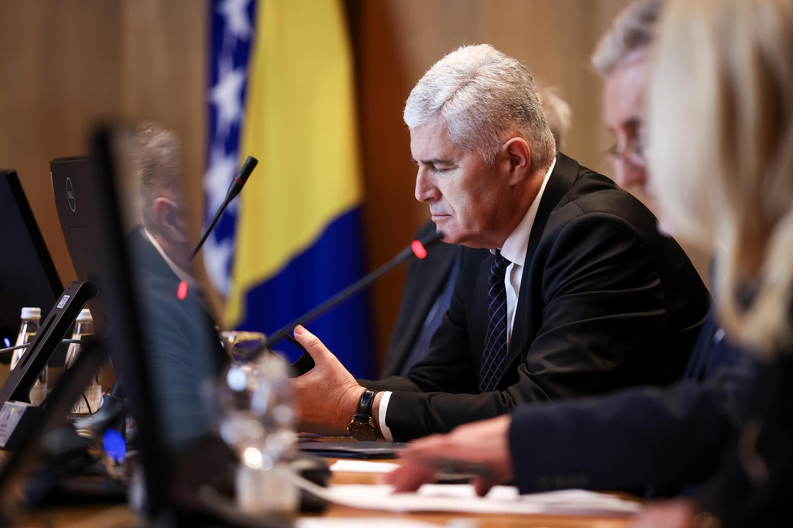 16.02.2024., Sarajevo, Bosna i Hercegovina - Na 2. hitnoj sjednici Doma naroda Parlamentarne skupstine Bosne i Hercegovine delegati su jednoglasno izglasali Zakon o sprjecavanju pranja novca i finansiranja teroristickih aktivnosti, koji je jedan od tri uslova za otvaranje pregovora s EU u martu. Photo: Armin Durgut/PIXSELL