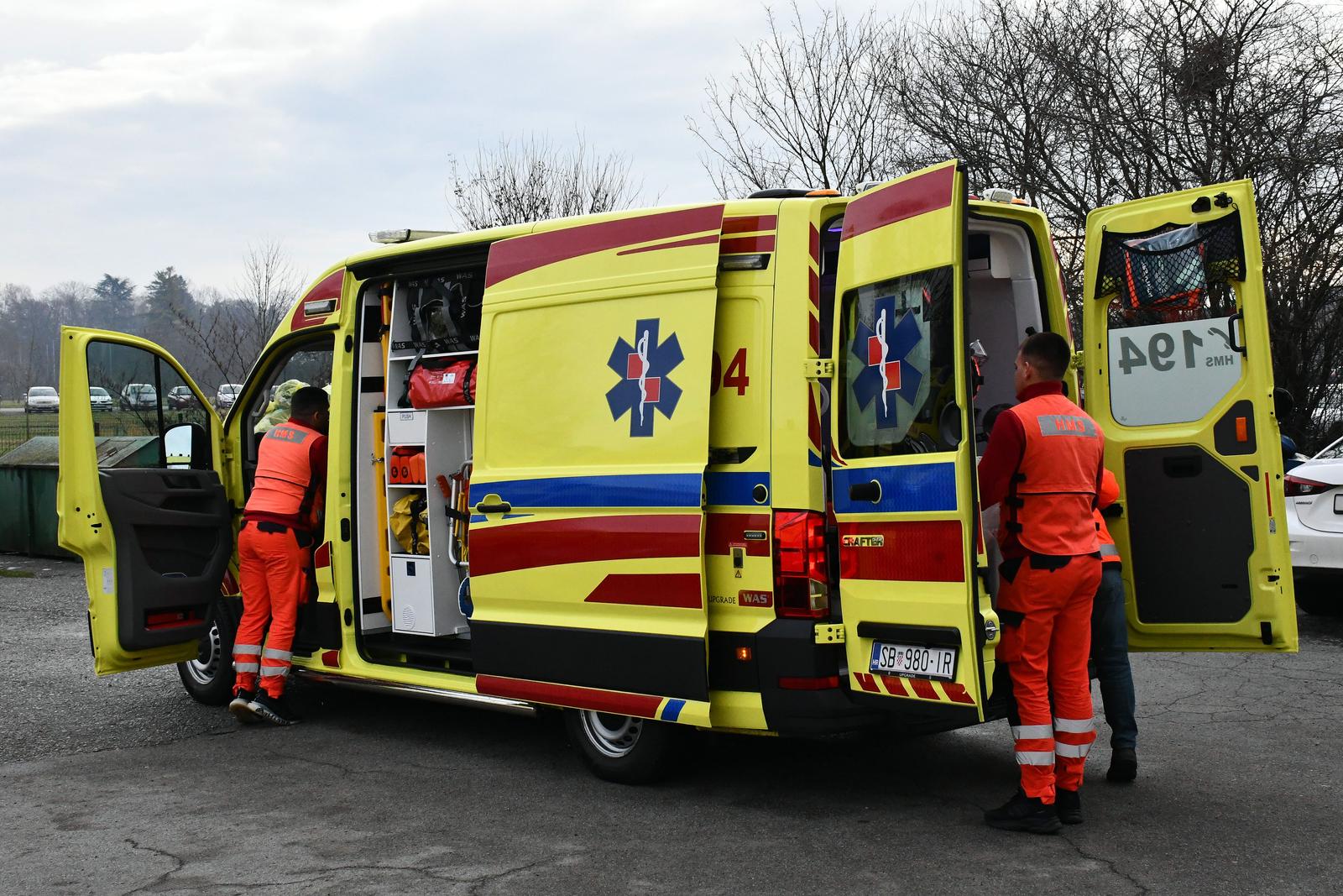 17.01.2024., Slavonski Brod - Predstavljanje novog specijalnog vozila za Hitnu medicinsku sluzbu i prosirenja mreze Hitne medicine na podrucju Brodsko-posavske zupanije. Photo: Ivica Galovic/PIXSELL