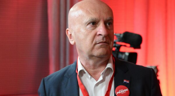 17.04.2024., Zagreb - Docek izbornih rezultata za Hrvatski saboru u stozeru koalicije Rijeke pravde koju cine Socijaldemokratska partija Hrvatske (SDP), Centar, Hrvatska seljacka stranka (HSS), "Dalija Oreskovic i ljudi s imenom i prezimenom", Narodna stranka Reformisti i Gradjansko-liberalni savez (GLAS) u prostorijama SDP-a na Trgu Drage Iblera. Fred Matic.
 Photo: Davor Puklavec/PIXSELL