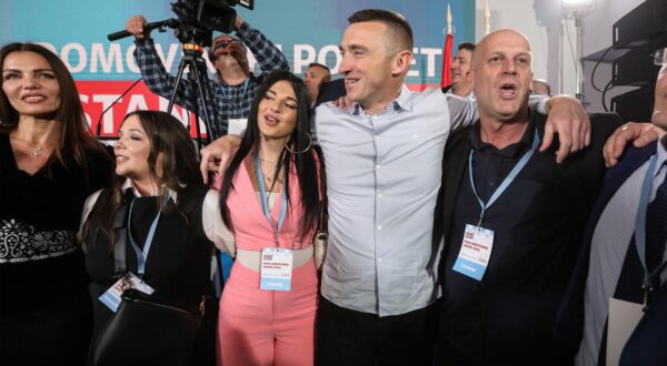 17.04.2024., Zagreb - Docek izbornih rezultata za Hrvatski saboru u stozeru Domovinskog pokreta, Prava i pravde, Bloka za Hrvatsku (BLOK) i Agramera - Nezavisne liste u hotelu International. Ivan Penava Photo: Robert Anic/PIXSELL