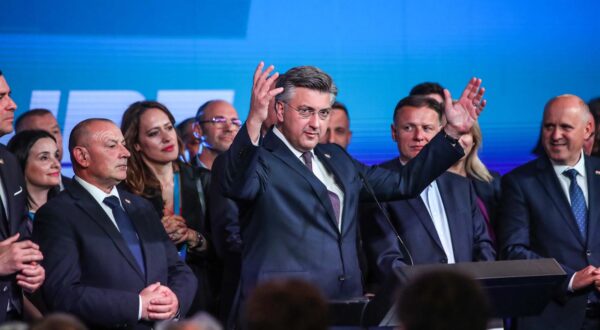17.04.2024., Zagreb - Docek izbornih rezultata za Hrvatski saboru u stozeru Hrvatske demokratske zajednice (HDZ), Hrvatsko socijalno-libaralne stranke (HSLS), Hrvatske demokrscanske stranke (HDS), Hrvatske narodne stranke (HNS) i Hrvatske stranke umirovljenika (HSU) u hotelu Westin. Andrej Plenkovic Photo: Slavko Midzor/PIXSELL