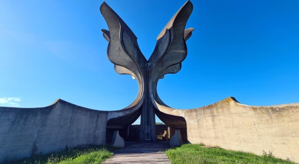 15.05.2021., Jasenovac - Kameni cvijet je monumentalni spomenik posvecen svim zrtvama koje su stradale od strane ustasa u sabirnom logoru Jasenovac tijekom Drugog svjetskog rata. Photo: Sandra Krunic/PIXSELL