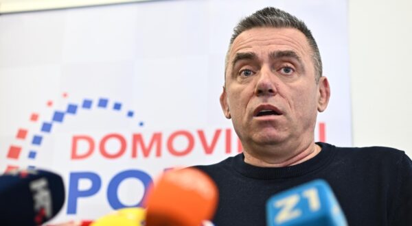 18.03.2024., Zagreb - Saborski zastupnik Domovnskog pokreta Stipo Mlinaric odrzao je konferenciju za medije u sredisnjici Domovinskog pokreta u Vlaskoj ulici na kojoj se osvrnuo na odluku Ustavnog suda RH o kandidaturi predsjednika RH Zorana Milanovica na parlamentarnim izborima. Photo: Neva Zganec/PIXSELL