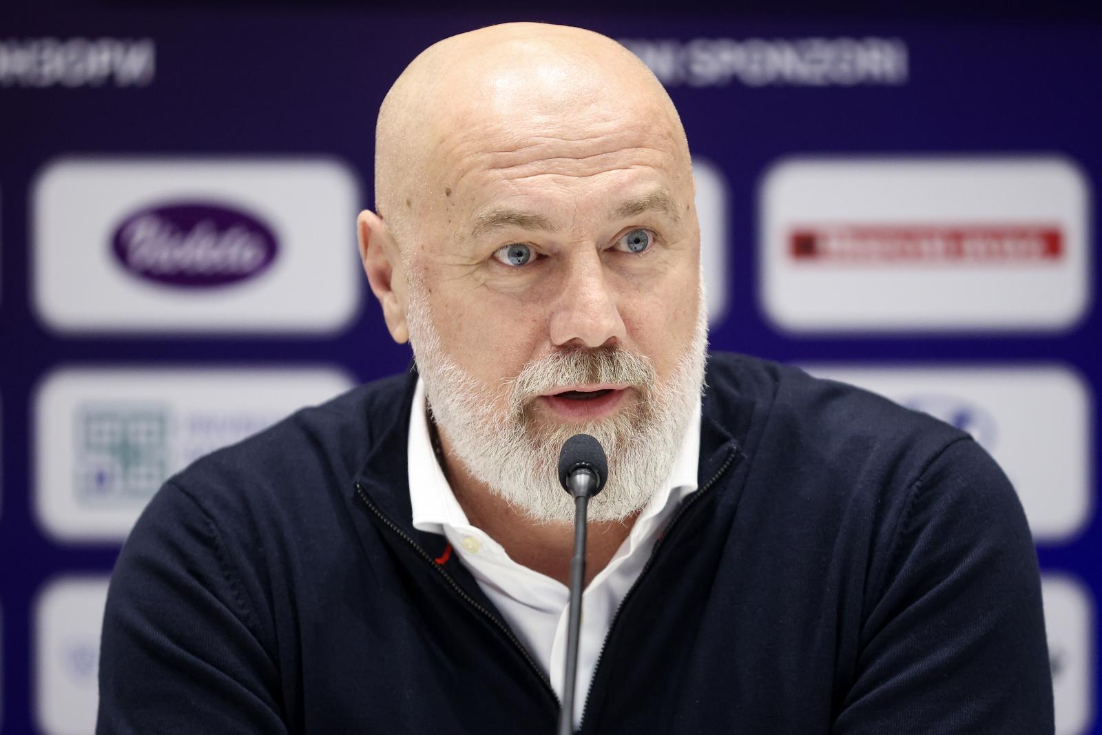 19.04.2024., Sarajevo, Bosna i Hercegovina - Na konferenciji za medije nogometnog saveza BiH predstavljeni su novi izbornik i sportski direktor. novi izbornik Sergej Barbarez Photo: Armin Durgut/PIXSELL