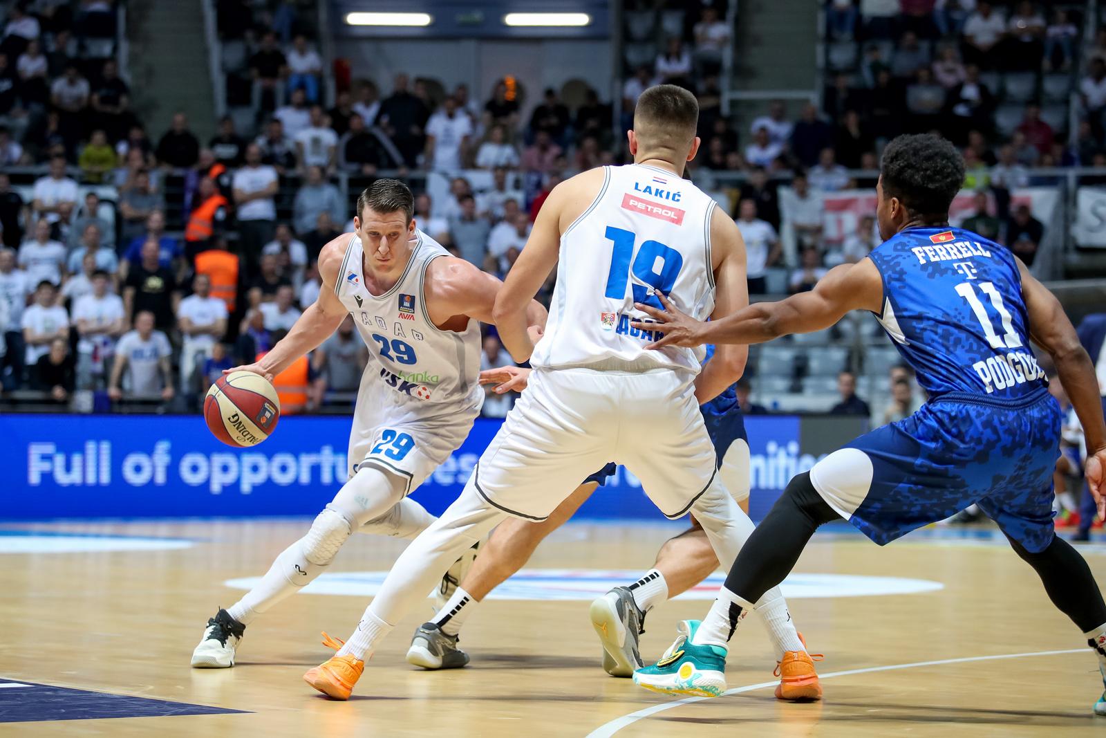 19.04.2024., Zadar - Druga utakmica cetvrtfinala doigravanja AdmiralBet ABA lige izmedju Zadra i Buducnosti. Luka Bozic Photo: Sime Zelic/PIXSELL