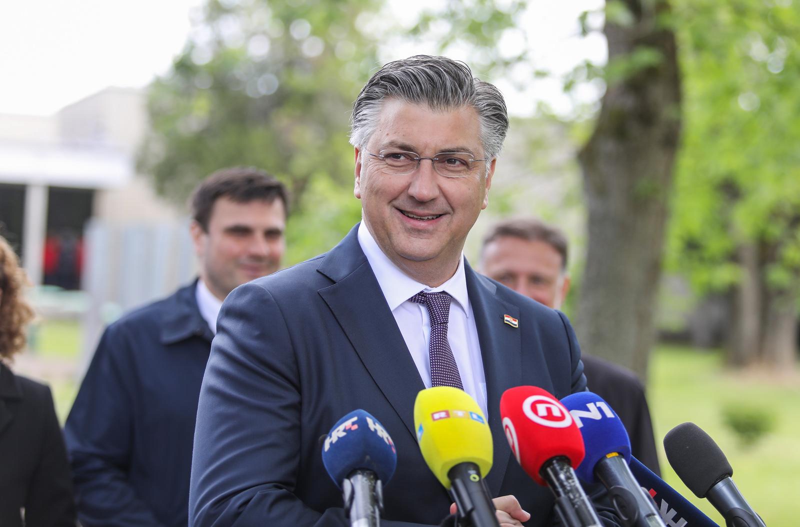 21.04.2024., Jasenovac - Andrej Plenkovic dao je izjavu medijima.  Photo: Luka Batelic/PIXSELL