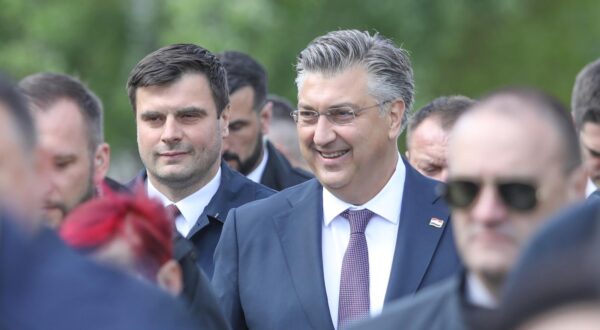 21.04.2024., Jasenovac - Povodom dana sjecanja na zrtve ustaskog logora u Jasenovcu odrzana je komemoracija te kolona sjecanja. Photo: Luka Batelic/PIXSELL