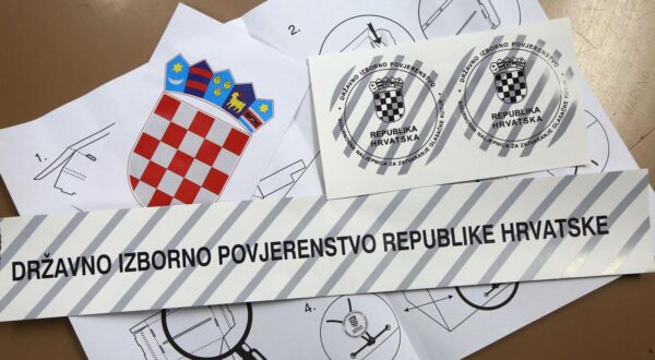 22.12.2019., Sibenik - Otvorena biralista u republici Hrvatskoj na kojima gradjani biraju predsjednika Republike Hrvatske. rPhoto: Dusko Jaramaz/PIXSELL