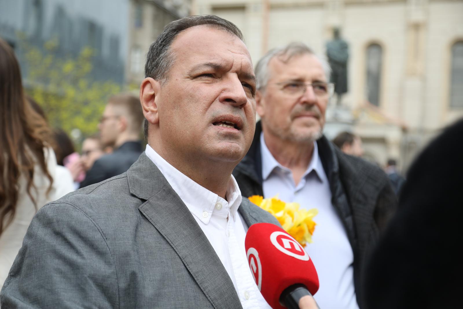 23.3.2024., Cvjetni trg, Zagreb - Uoci dolaska Andreja Plenkovica, na Cvjetnom su se trgu okupili poznati clanovi HDZ-a. Photo: Luka Batelic/PIXSELL