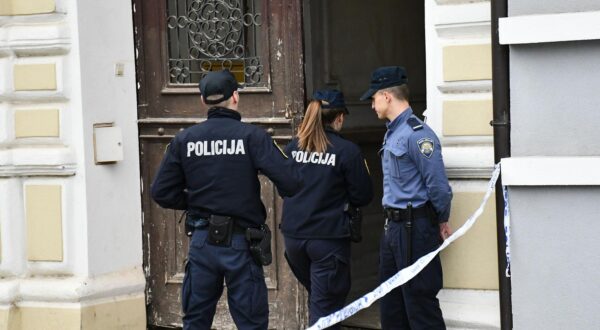 23.04.2024. Slavonski Brod - U centru grada u Starcevicevoj ulici, pronadjeno je tijelo muskarca.  Photo: Ivica Galovic/PIXSELL