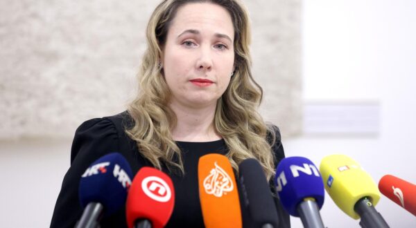 24.04.2024., Zagreb - Na konferenciji za medije odrzanoj u Saboru Marija Selak Raspudic govorila je o sastavljanju lista za Europski paralament te sukobima i raskolu u Mostu. Photo: Patrik Macek/PIXSELL